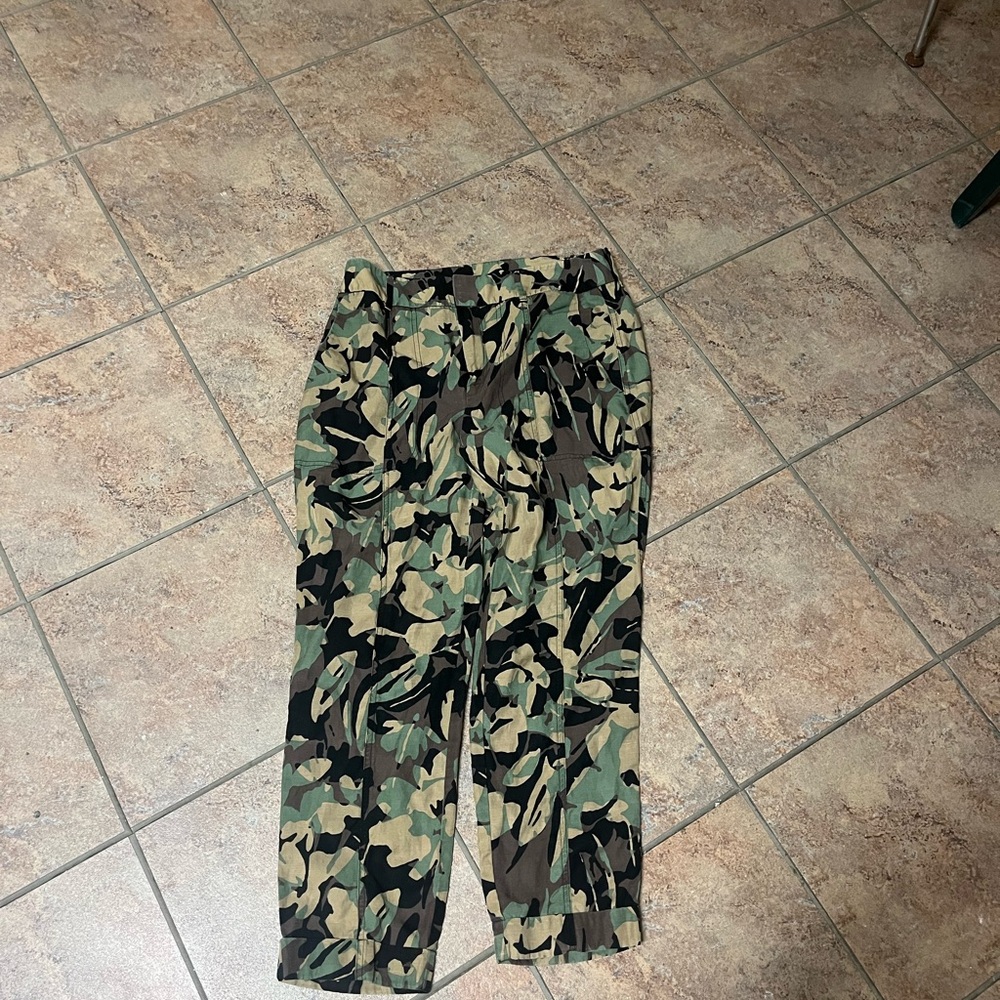 Chico's Women's Green and Brown Camo Pants size S